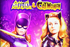 Bati-chica y Catwoman