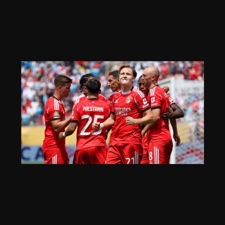 Predicción Felina: La Confianza en la Clasificación de la Benfica frente a Fenerbahçe en la Liga de Campeones 2025