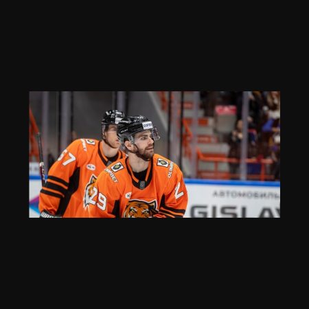 Predicción y resultado esperado del partido: Traktor busca revancha ante Amur en un duelo apasionante de la KHL 2025