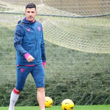 Las alternativas atrás en el Athletic pasan por dos veteranos y un cachorro