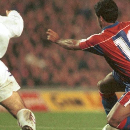 Ronaldo, 47 – Romario, 41