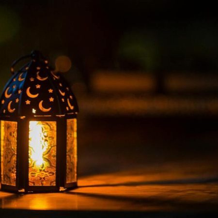 Precio de la luz hoy lunes 4 de agosto por franjas y tramos: ¿Cuándo es más barata?