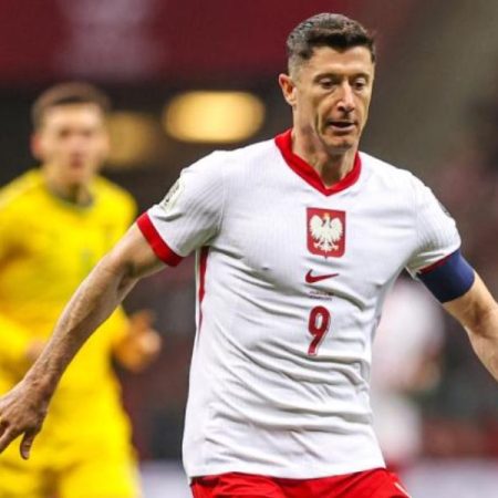 Lewandowski vuelve con Polonia y recupera la capitanía