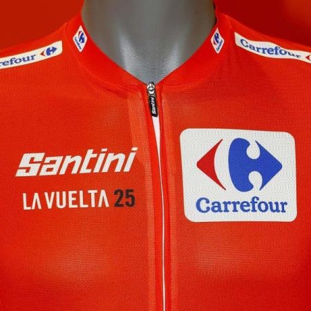 La curiosa historia del maillot más preciado de la Vuelta: ¿por qué el líder viste de rojo y no de amarillo?