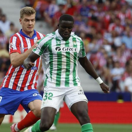 El Rayo negocia con el Betis el traspaso de Mendy