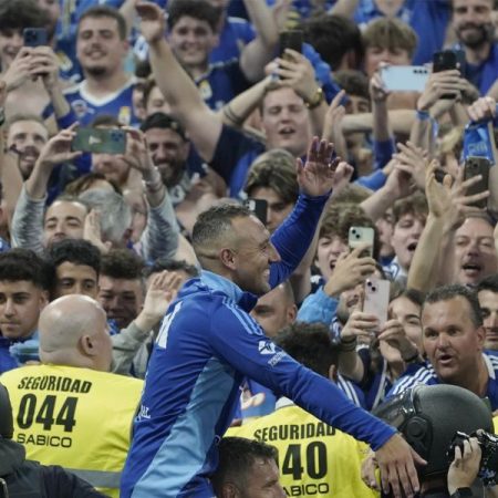 El Villarreal recibe en casa a Cazorla 