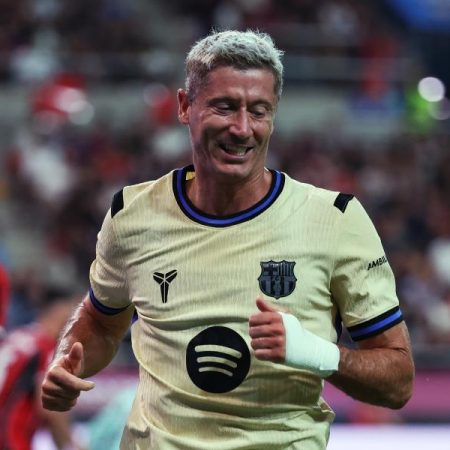 El mítico ex portero polaco Tomaszewski cree que a Lewandowski “no se la pasan y debe irse a Arabia”