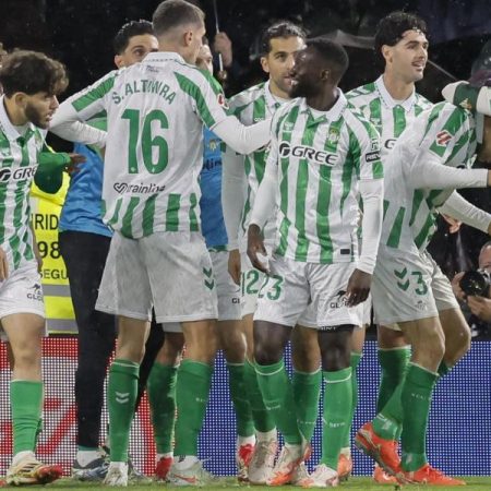 Un 98% de abonados del Real Betis renueva su carnet