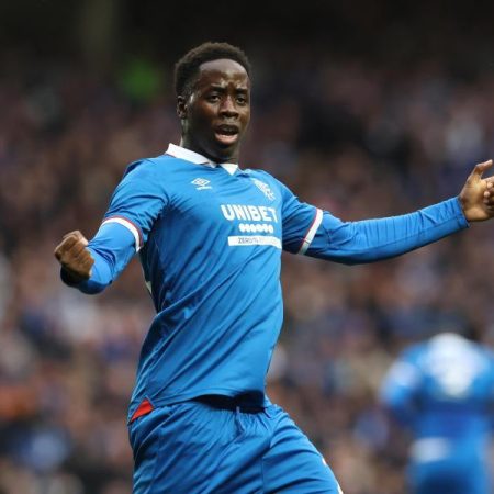 El Rangers, con pie y medio en la siguiente ronda y un español da la sorpresa