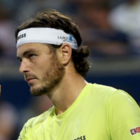 Fritz doma a un fiero Rublev para avanzar a semifinales de Toronto