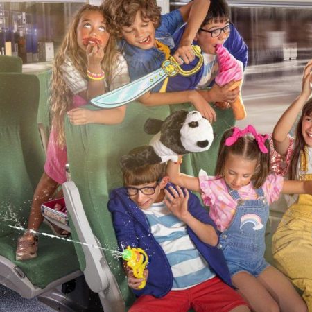 Santiago Segura da el salto a Antena 3 con ‘A todo tren 2’: así han respondido los espectadores