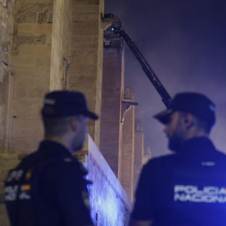 Durísimas críticas a Canal Sur por la ‘cobertura’ del incendio de la Mezquita de Córdoba: “Qué vergüenza”