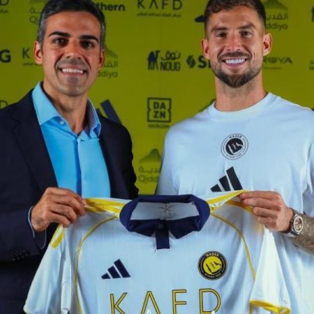 El Al-Nassr recibe a Iñigo con tratamiento de estrella