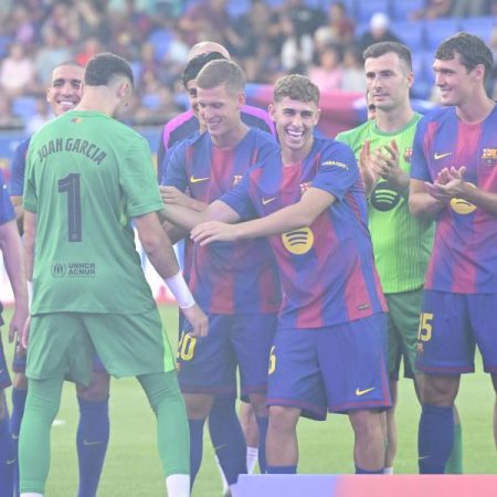 Flick, Lamine y Pedri, los más aclamados