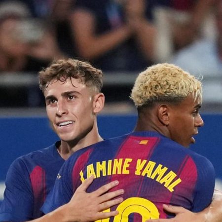 Raphinha y Lamine Yamal, con un doblete, se suman a la goleada