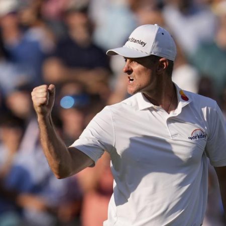 Justin Rose se impone después de tres rondas de playoffs en el St. Jude Championship