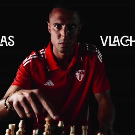 La presentación de Odysseas Vlachodimos con el Sevilla