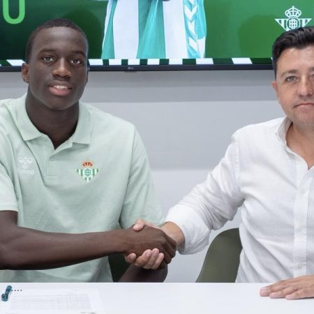 El Betis hace oficial el fichaje de Daouda Traoré para su filial