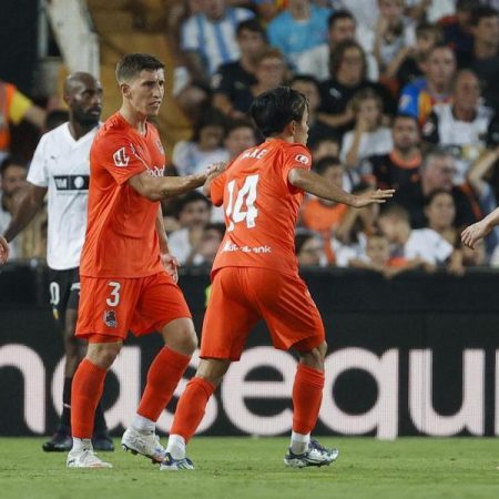 Take Kubo acude al rescate de la Real Sociedad en Valencia