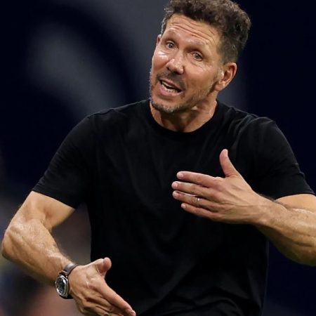 Gonzaló Miró tira de las orejas a Simeone por lo de Cornellà: “Haces lo de siempre…”