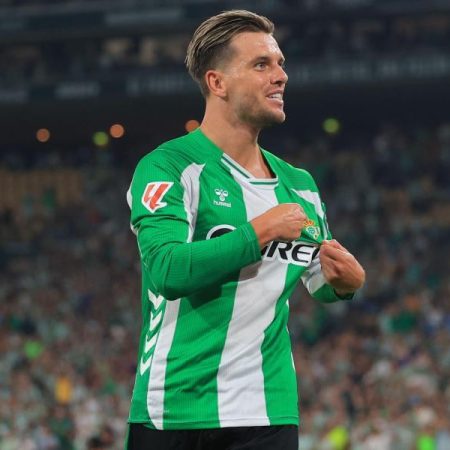 Corto y merecido triunfo del Betis ante el Alavés en su estreno en La Cartuja