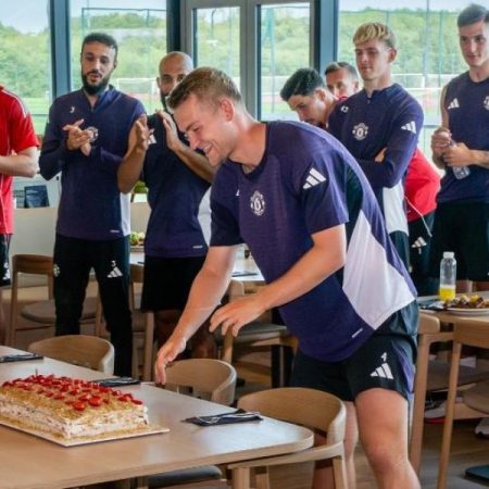 Matthijs de Ligt pesa demasiado, su estado físico es preocupante