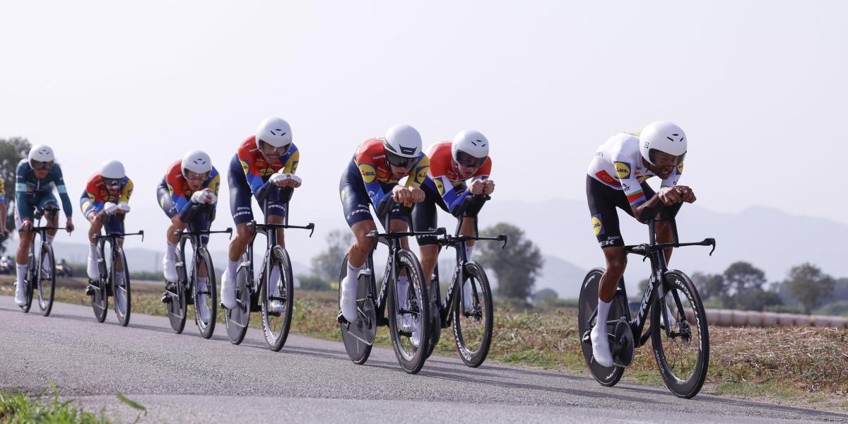 68af2b423ce0f.r d.2444 1893 2329