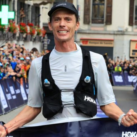 Jim Walmsley salva los muebles y se lleva la OCC por 20 segundos ante un pastor italiano