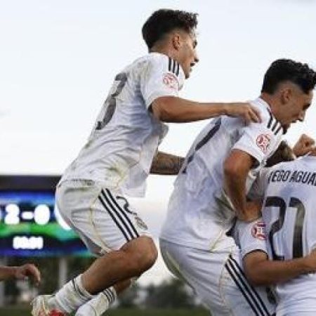 Cuatro minutos bastan al Castilla para sumar sus primeros tres puntos en el debut de Arbeloa
