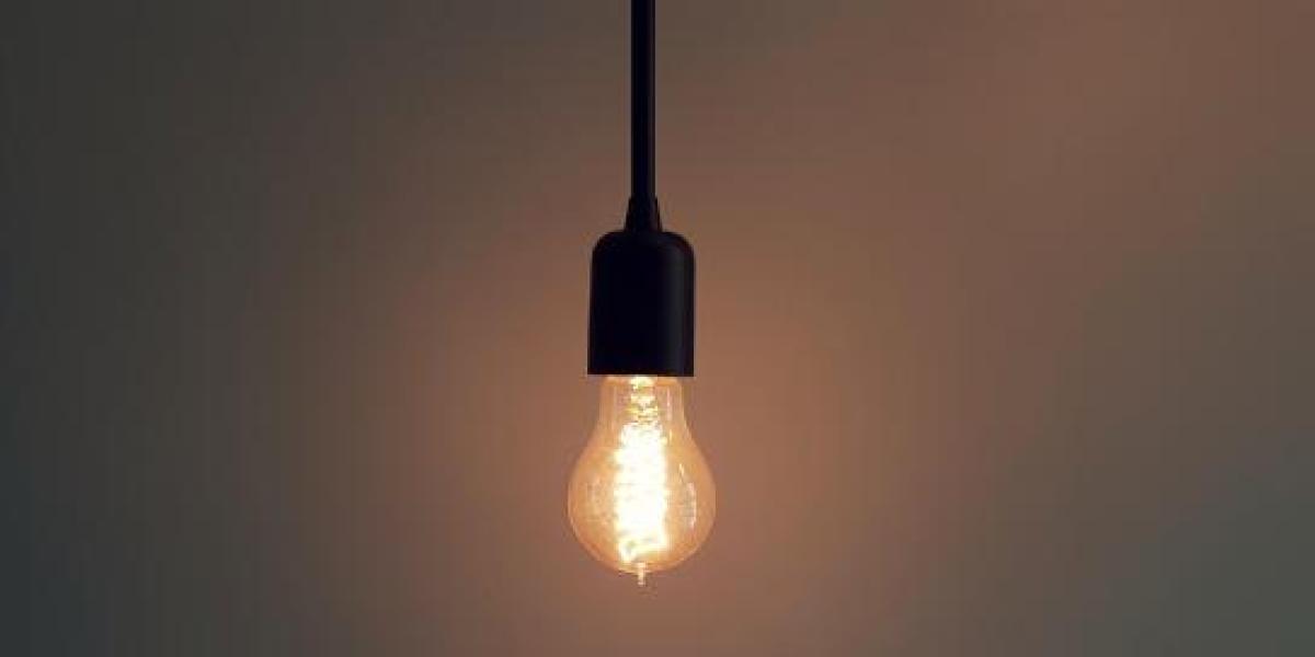 ¡El Precio de la Luz se Desploma! España Celebra Mínimos Anuales en Abril