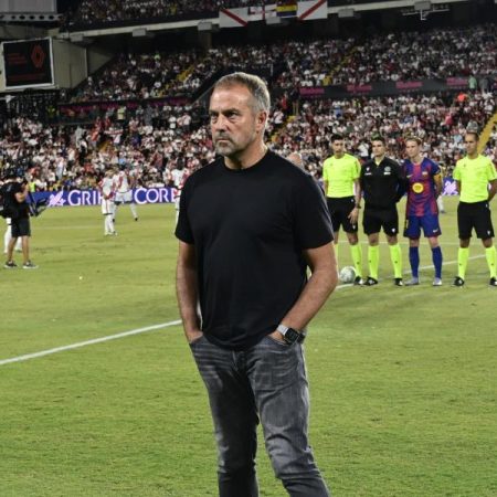 Semanas de vértigo para el Barça y los deberes de Flick en el vestuario