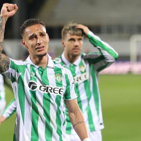 Antony regresa al Betis… ¡y a tu once en Mister!