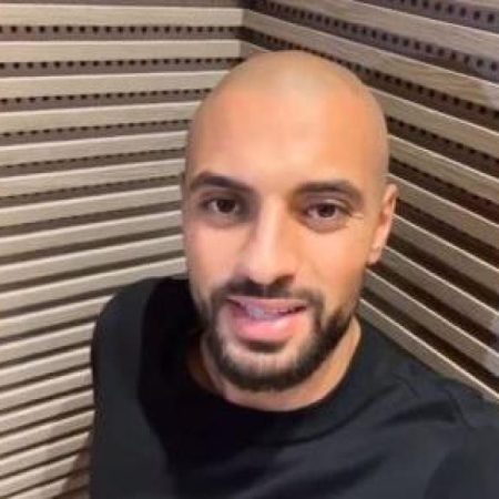 Llega a Sevilla Amrabat, último fichaje del Betis