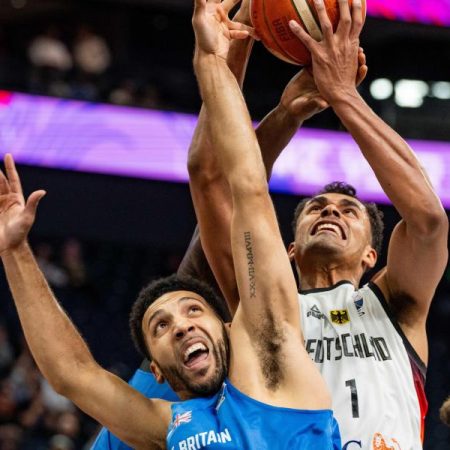 120-57: El Eurobasket asiste a la mayor paliza del siglo XXI con un exazulgrana en pista