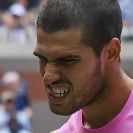 Alcaraz fulmina a Lehecka y se cita con la historia en el US Open