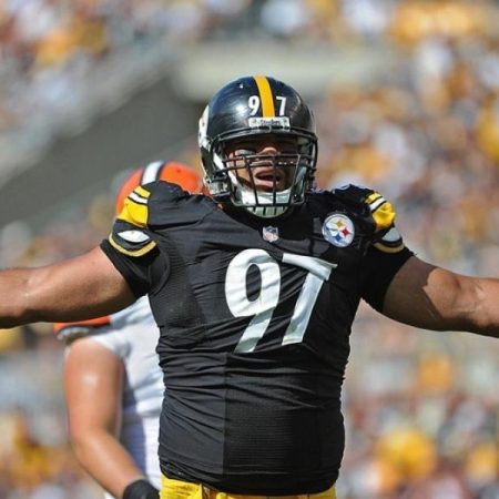Cameron Heyward, capitán de los Steelers, consigue su aumento y jugará ante los Jets