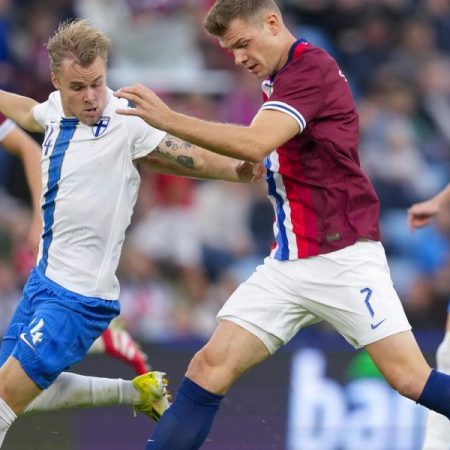 Sorloth se fue de vacío en el 11-1 de Noruega frente a Moldavia