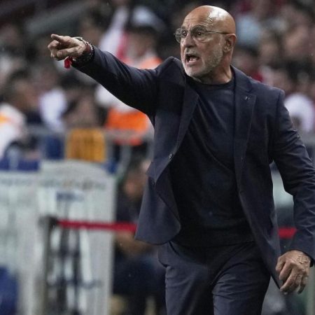 De la Fuente: “Lamine vive la presión con naturalidad y control”