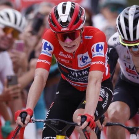 El final brutal y agónico hoy en la Bola del Mundo decide al ganador de La Vuelta 2025