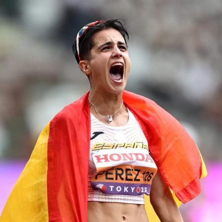 María Pérez abre el Mundial de Tokio con un oro descomunal en los 35km