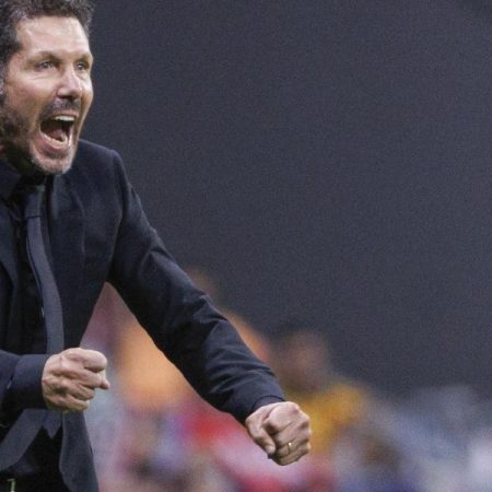 Simeone celebró el triunfo con el equipo y explicó el motivo