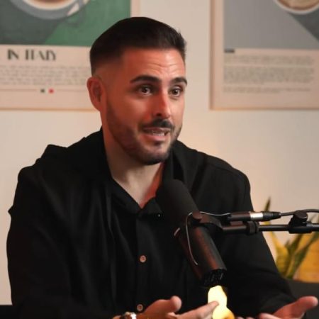 Bienvenido Sáez, experto en programación: “Donde hacían falta antes 10 personas, con 5 puedes hacer lo mismo y ahorrarte el salario de las otras porque su trabajo no era efectivo”