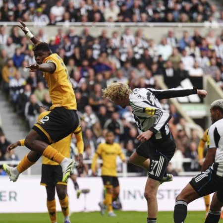 Woltemade y su 1,98 abre el abanico de centrales antiaéreos del Barça