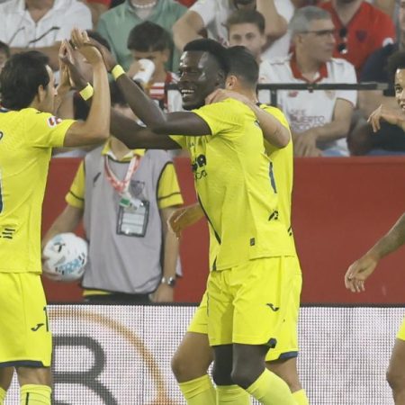 El Villarreal agradece el lío de Almeyda con los cambios