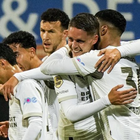 PSV y Ajax ponen presión al Feyenoord