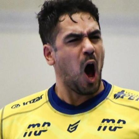 33-34: Victoria capital del Bidasoa en la Liga Europea EHF antes de recibir al Flensburg