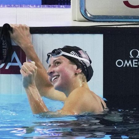 Festival con cinco récords mundiales en el cierre de la Copa del Mundo: cae hasta el de Ledecky