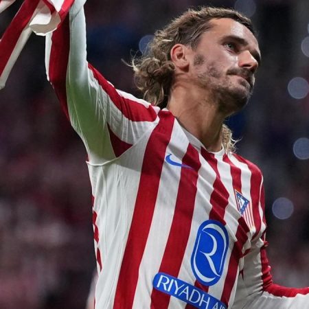 El Atlético celebra el récord histórico de Griezmann, con una colección exclusiva