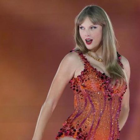 Los fans de Taylor Swift ya pueden disfrutar de su nuevo disco, 'The life of a showgirl'