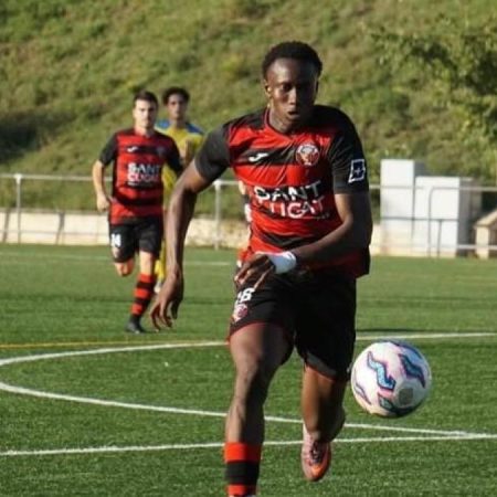 El Sant Cugat sale victorioso de un duelo caótico ante el Catllar